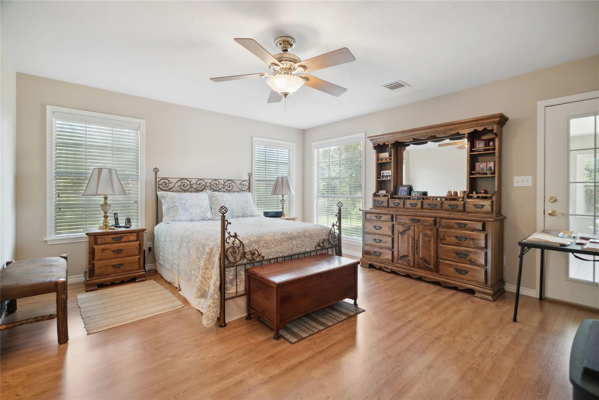 1009 Oakridge Road