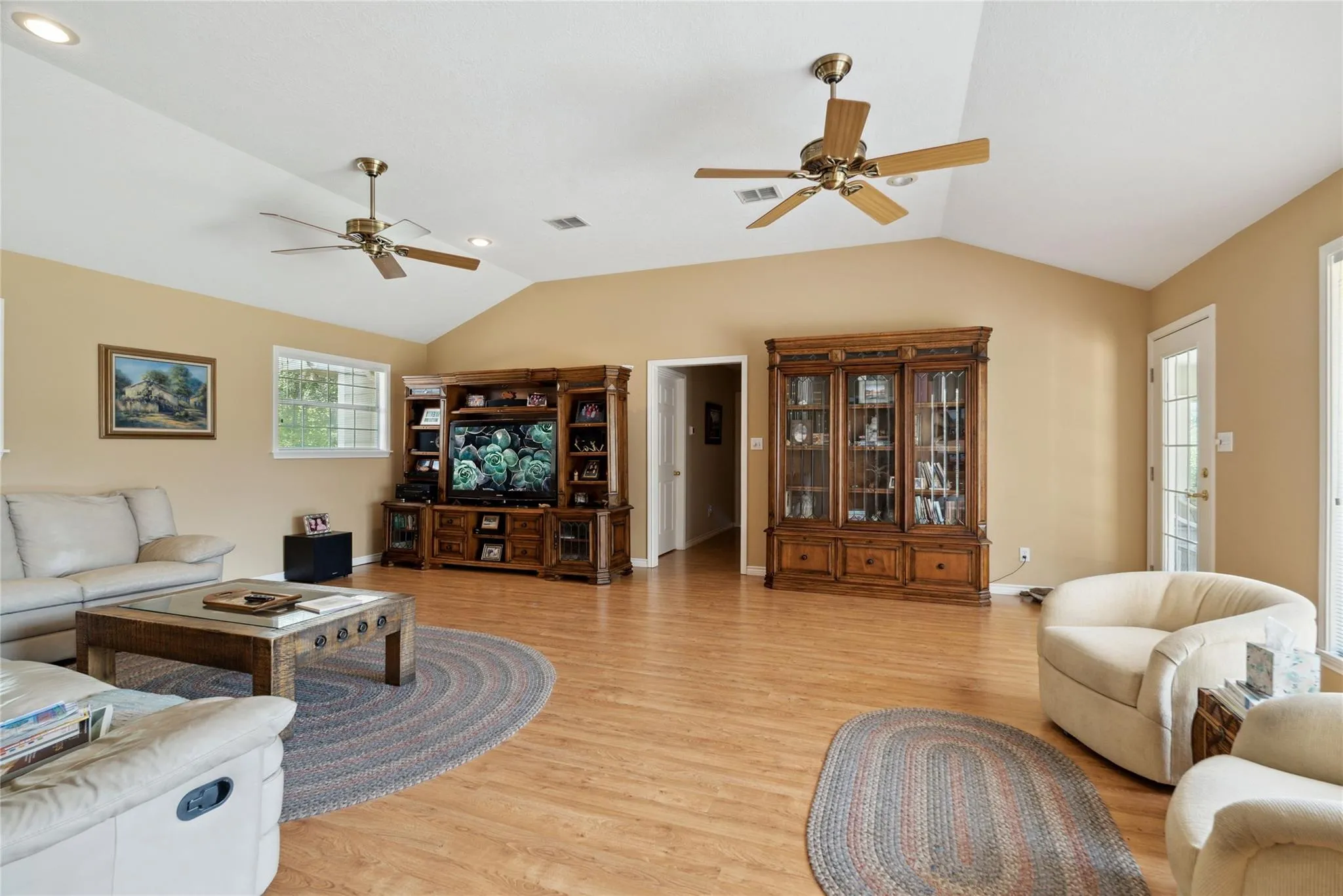 1009 Oakridge Road