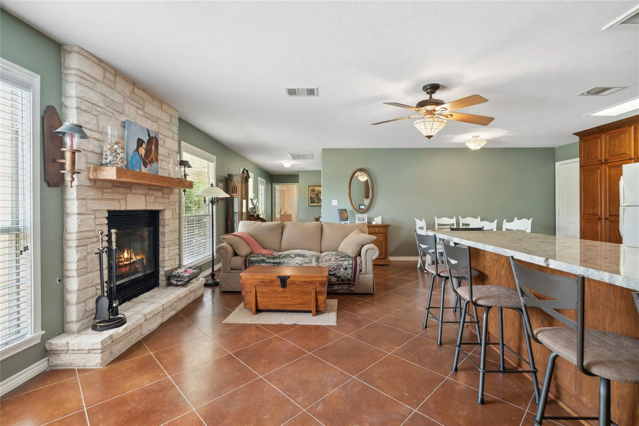 1009 Oakridge Road