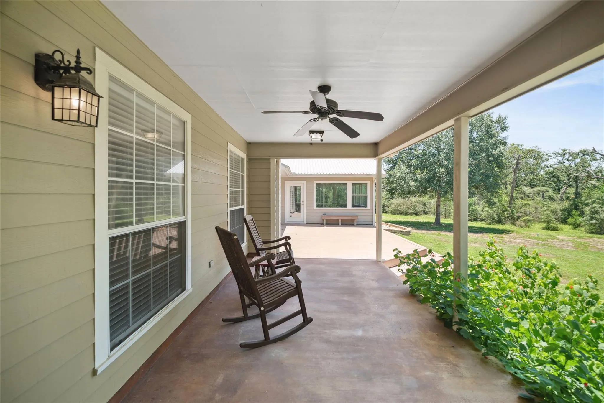 1009 Oakridge Road