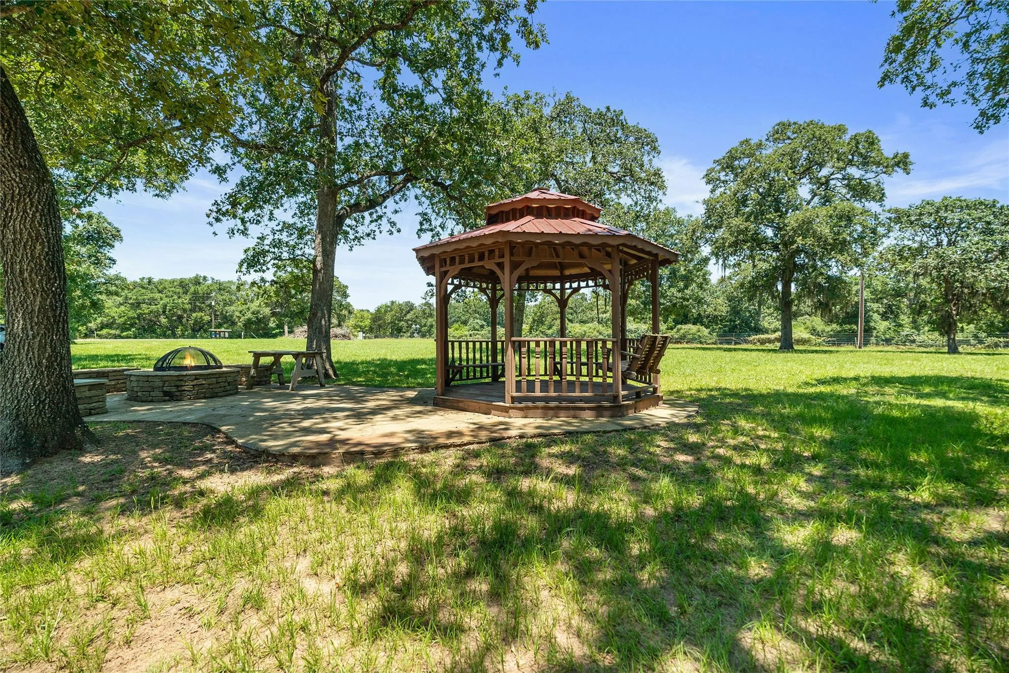 1009 Oakridge Road