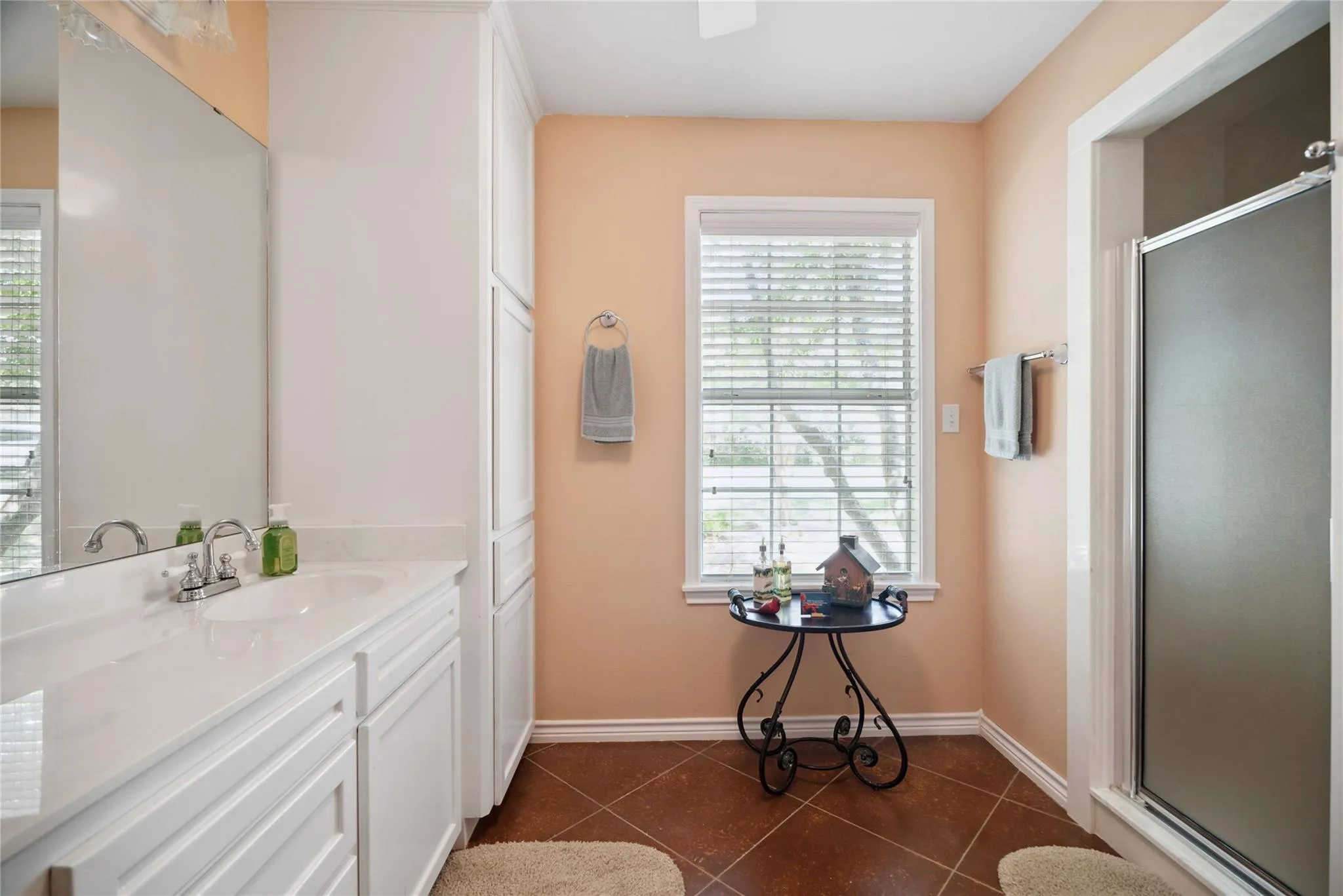 1009 Oakridge Road