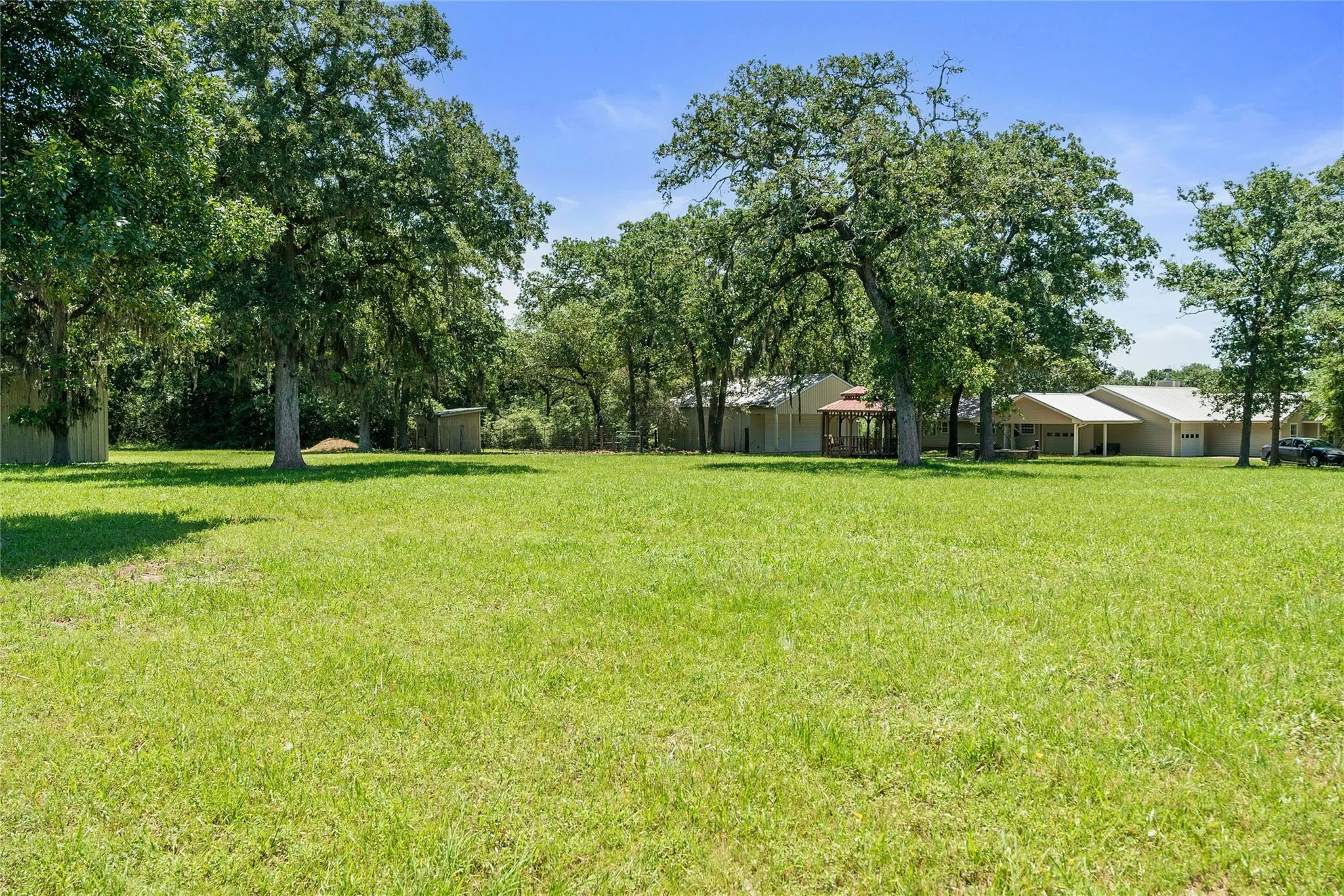 1009 Oakridge Road