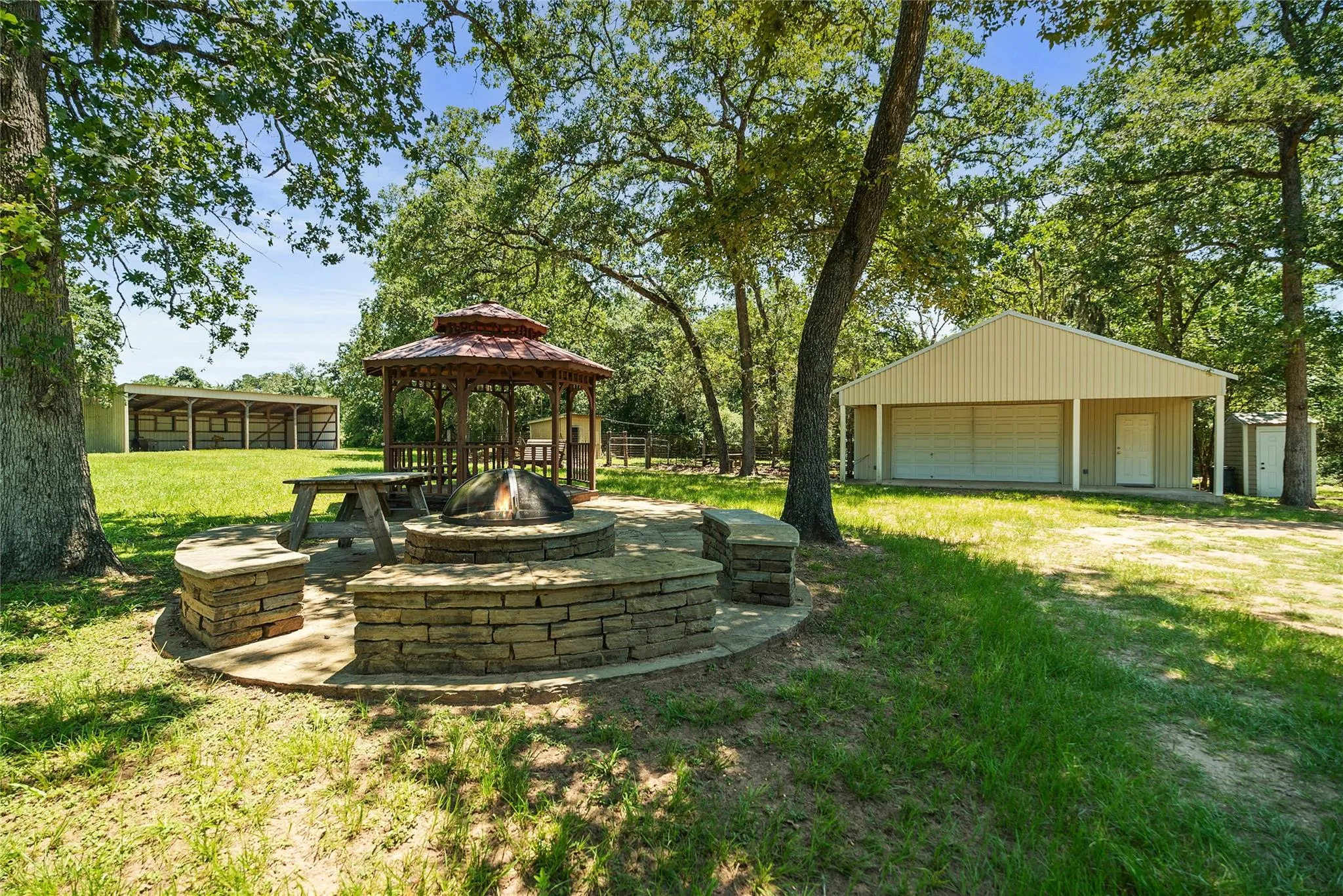 1009 Oakridge Road