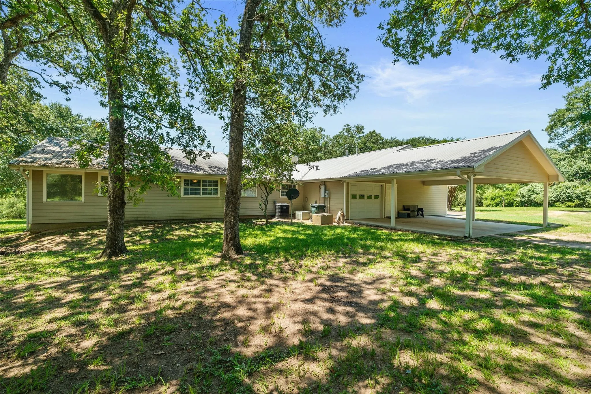 1009 Oakridge Road