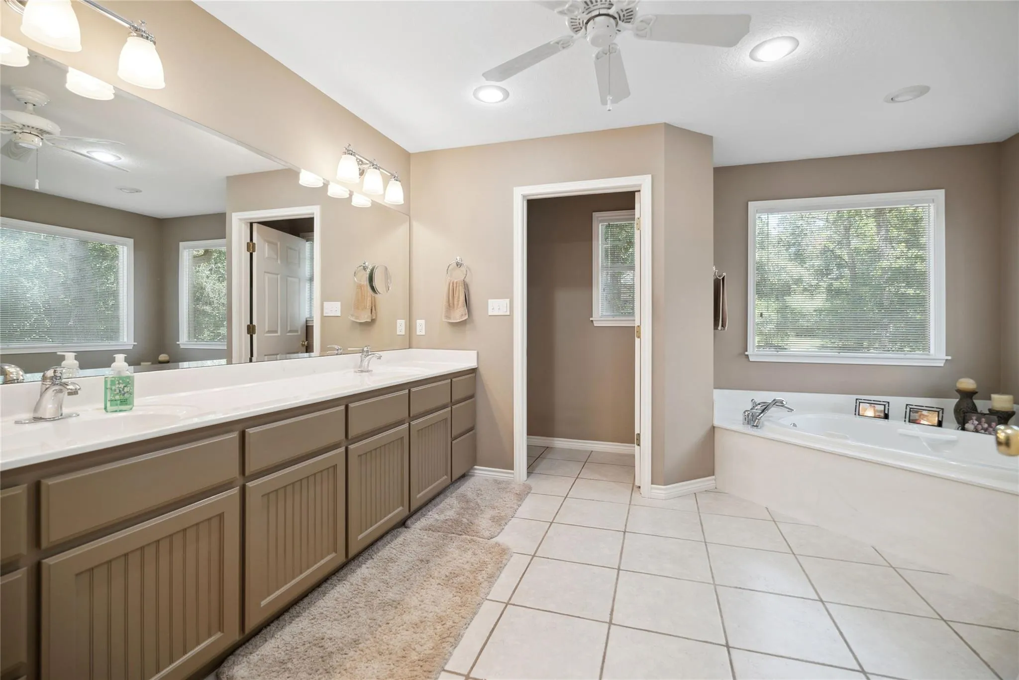 1009 Oakridge Road