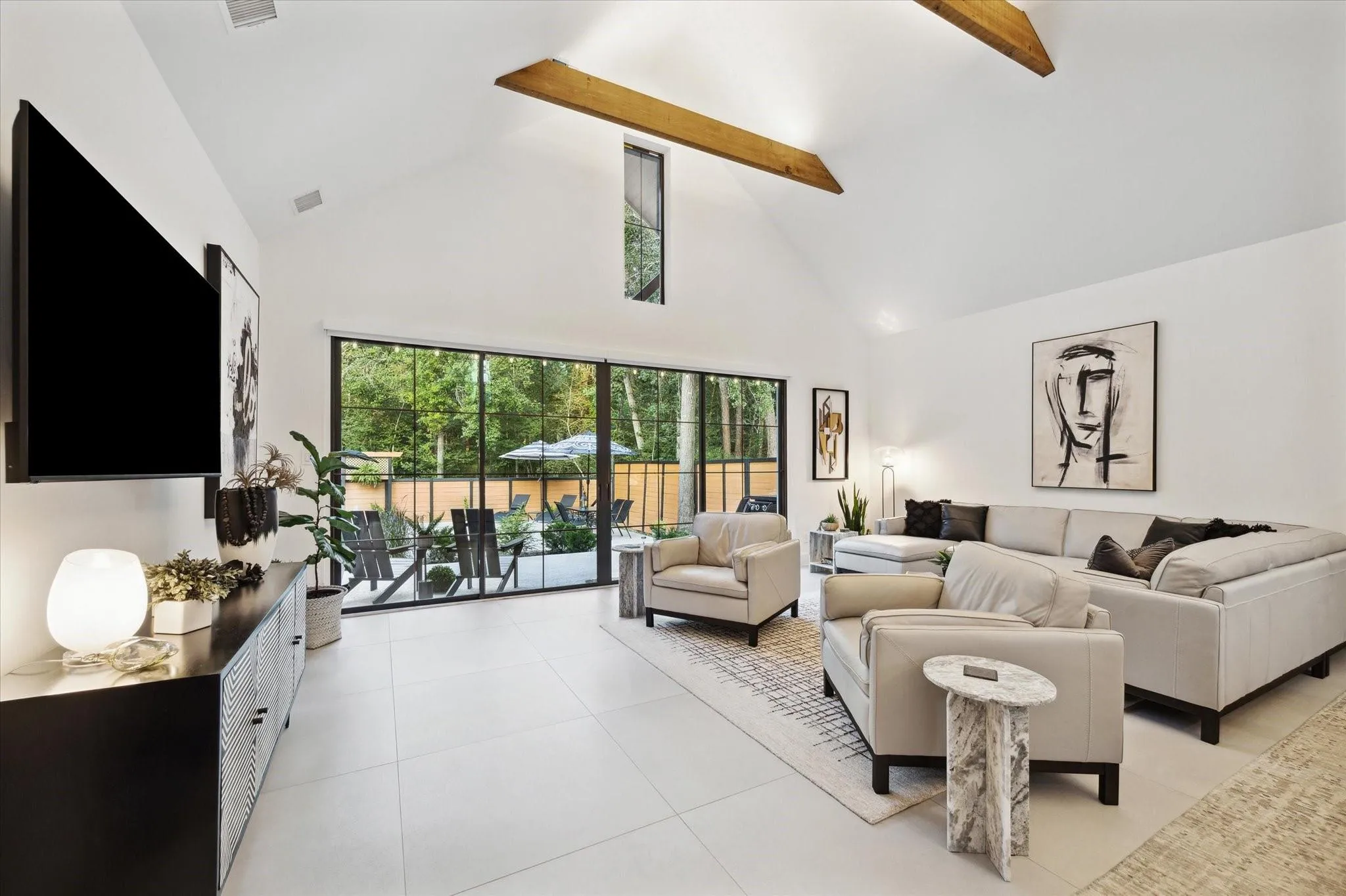 10528 Longleaf Drive
