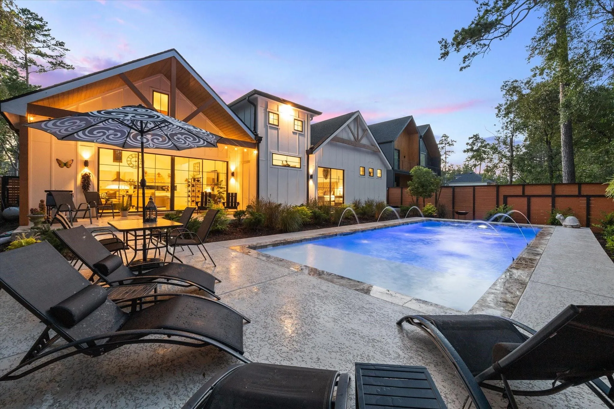 10528 Longleaf Drive
