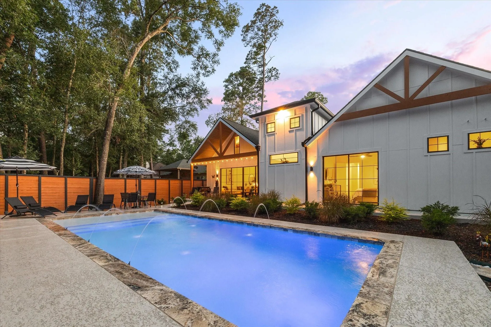 10528 Longleaf Drive