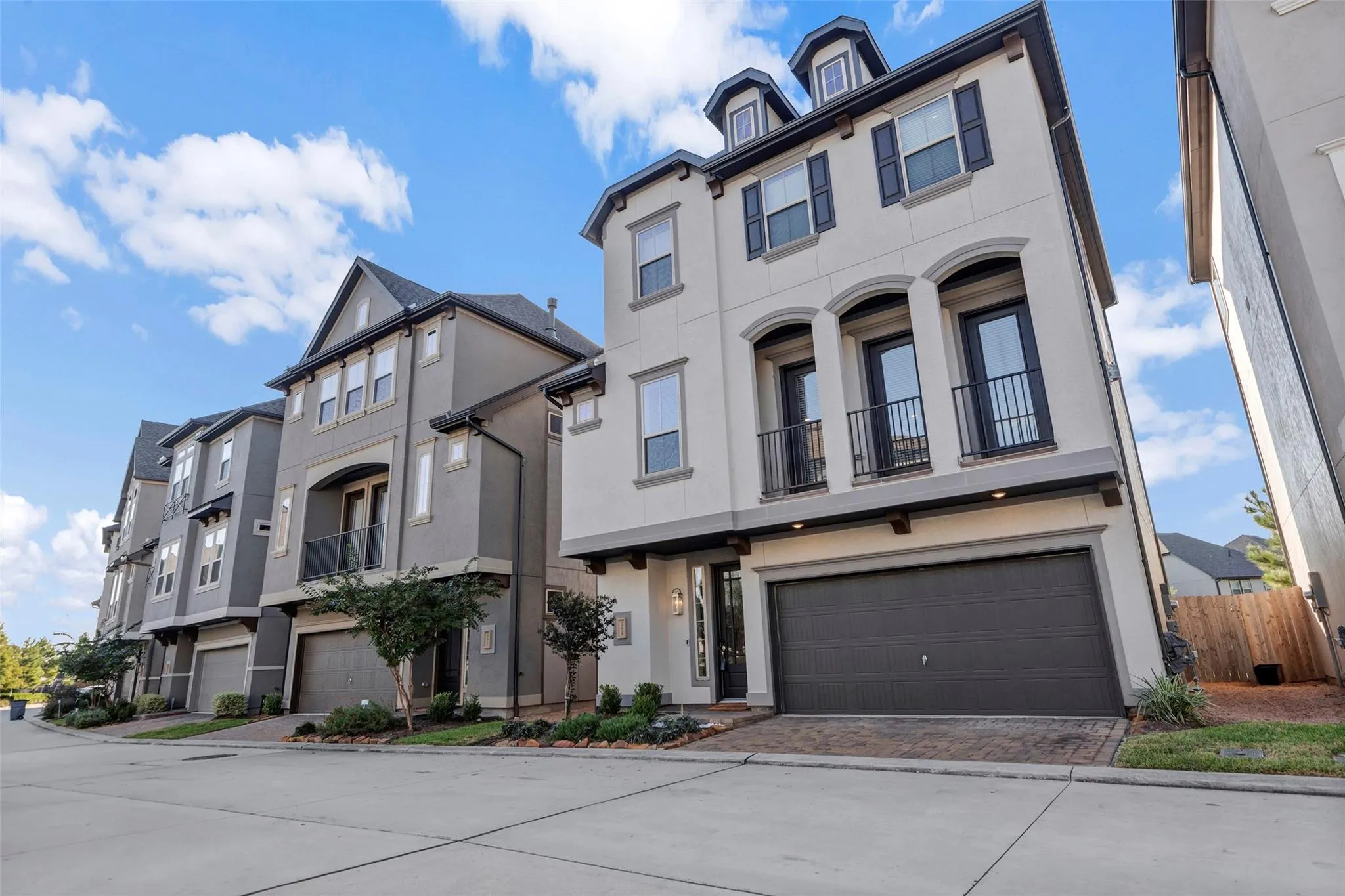 10619 Centre Green Way