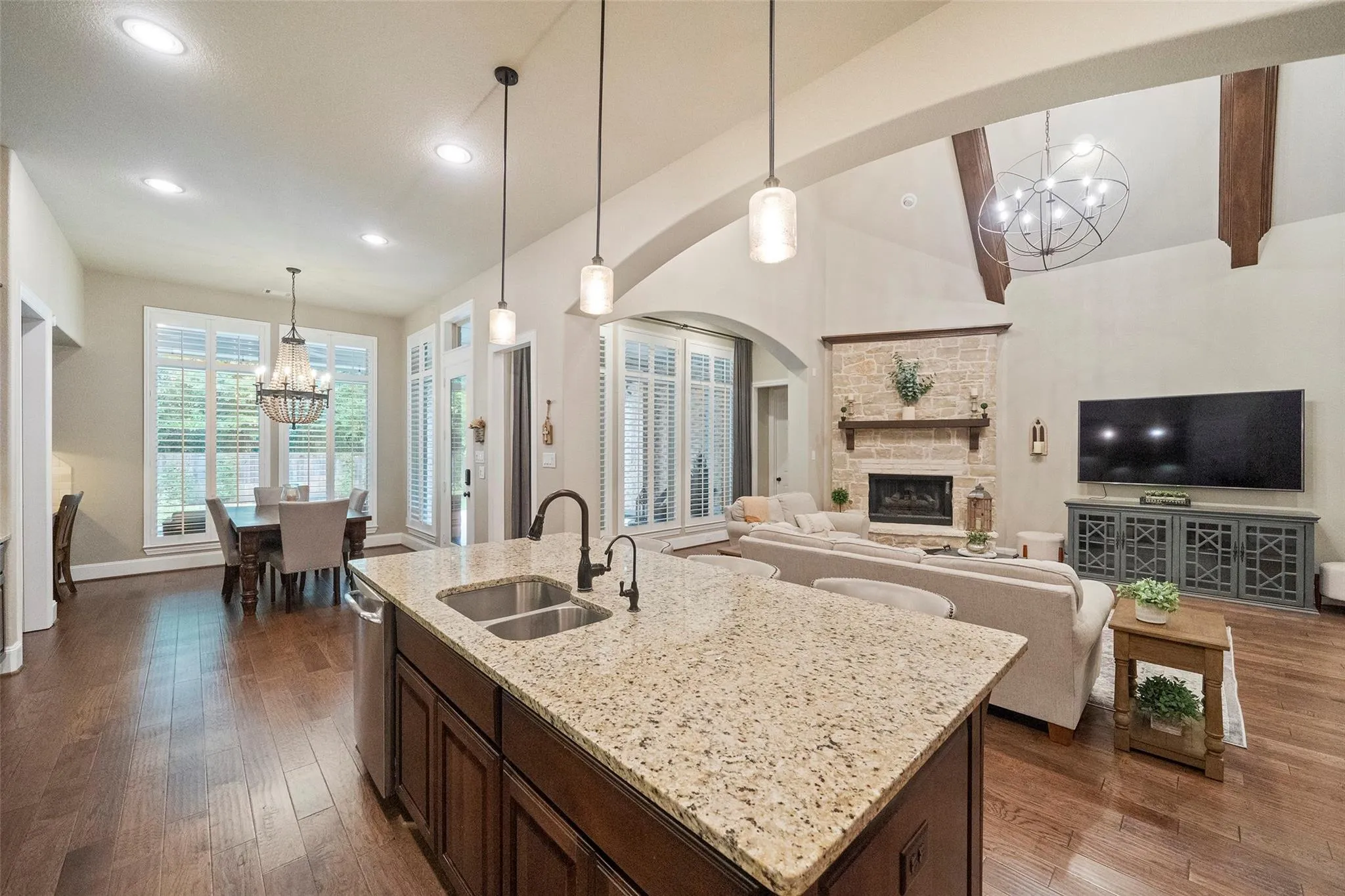 142 Monterrey Bend