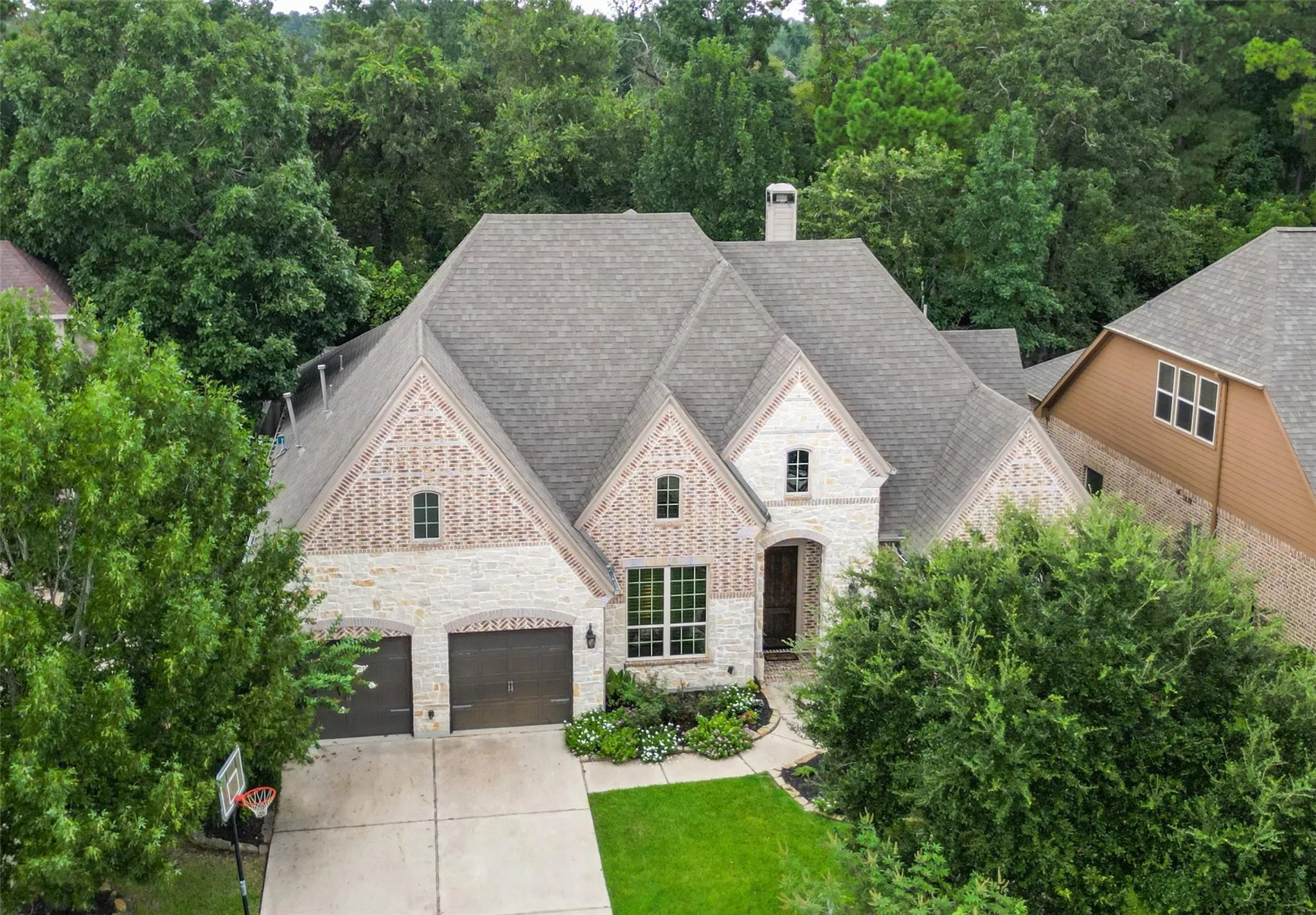 142 Monterrey Bend