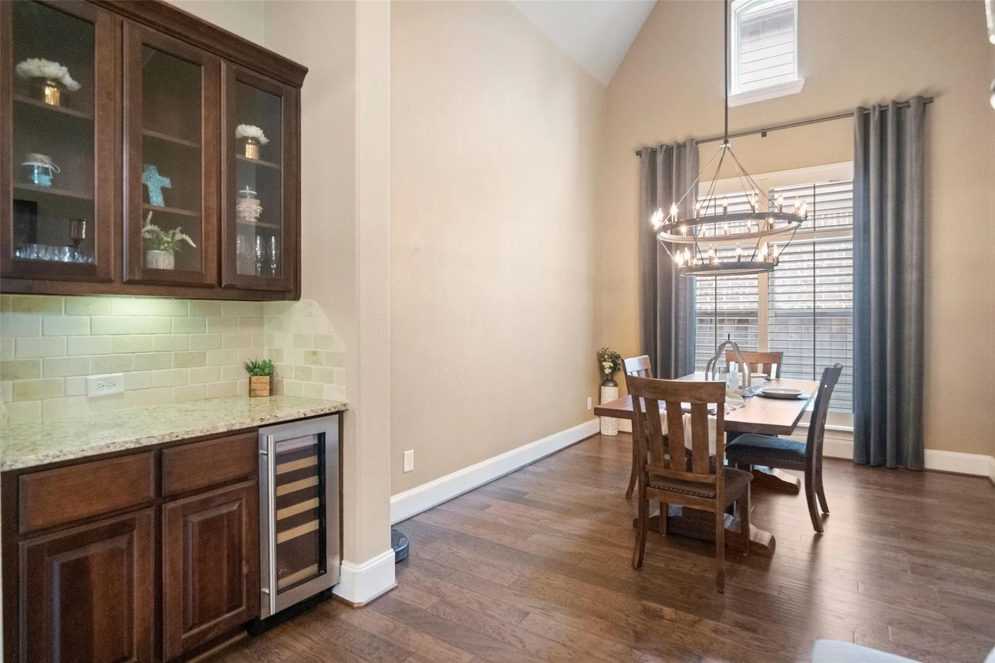 142 Monterrey Bend