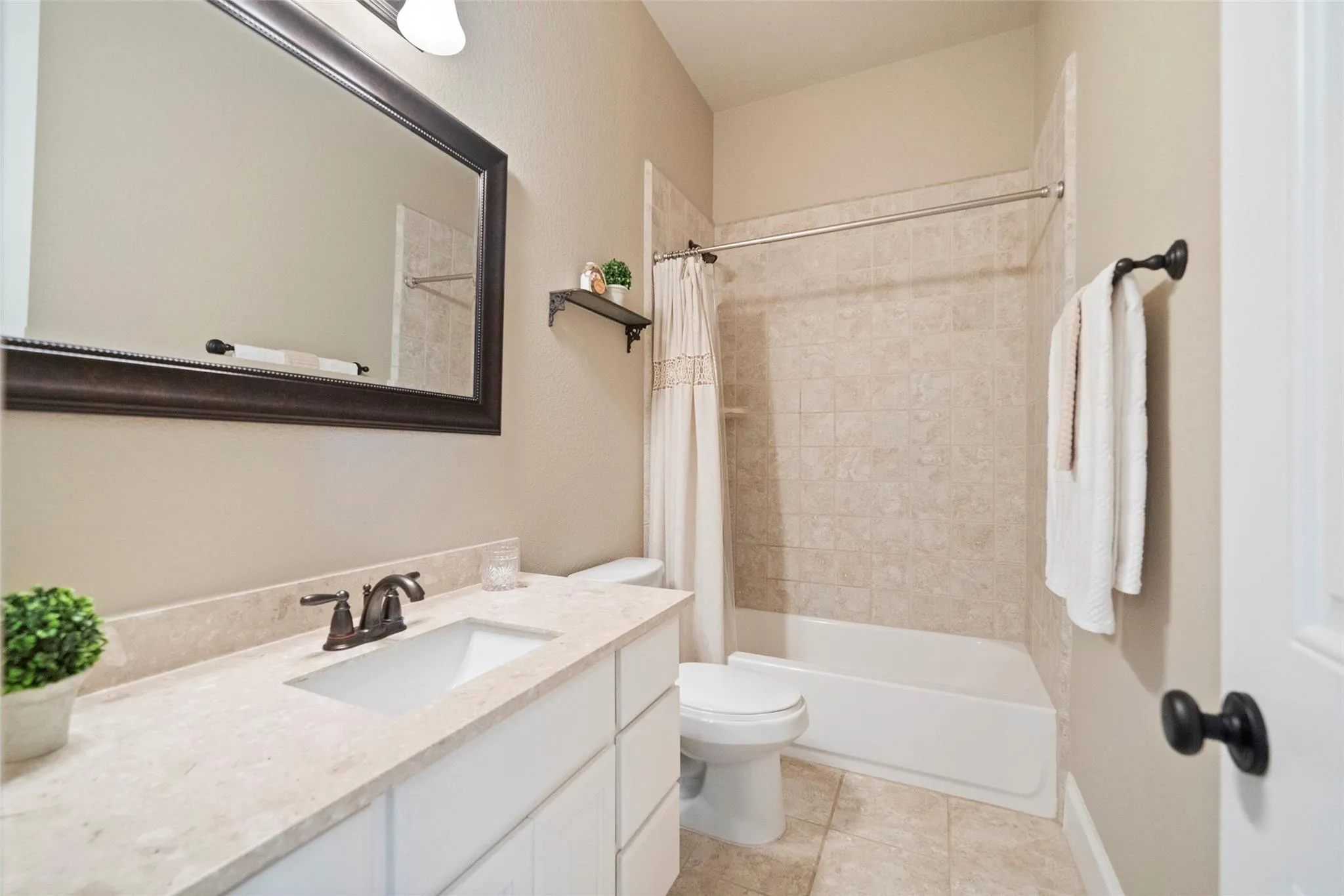142 Monterrey Bend
