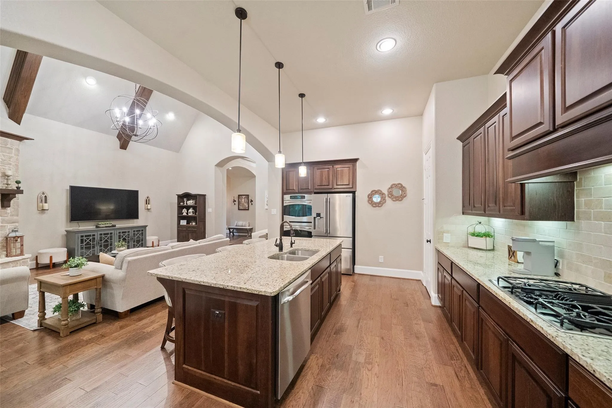 142 Monterrey Bend