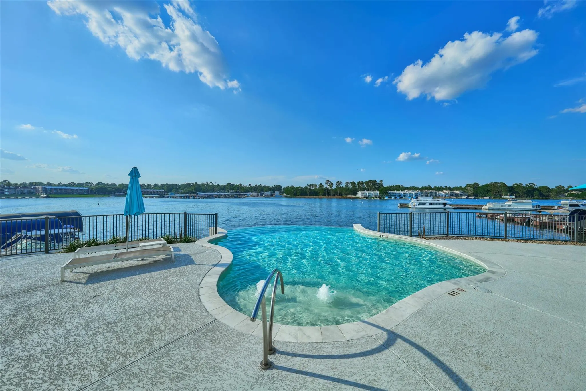 199 Waterpoint Court-104