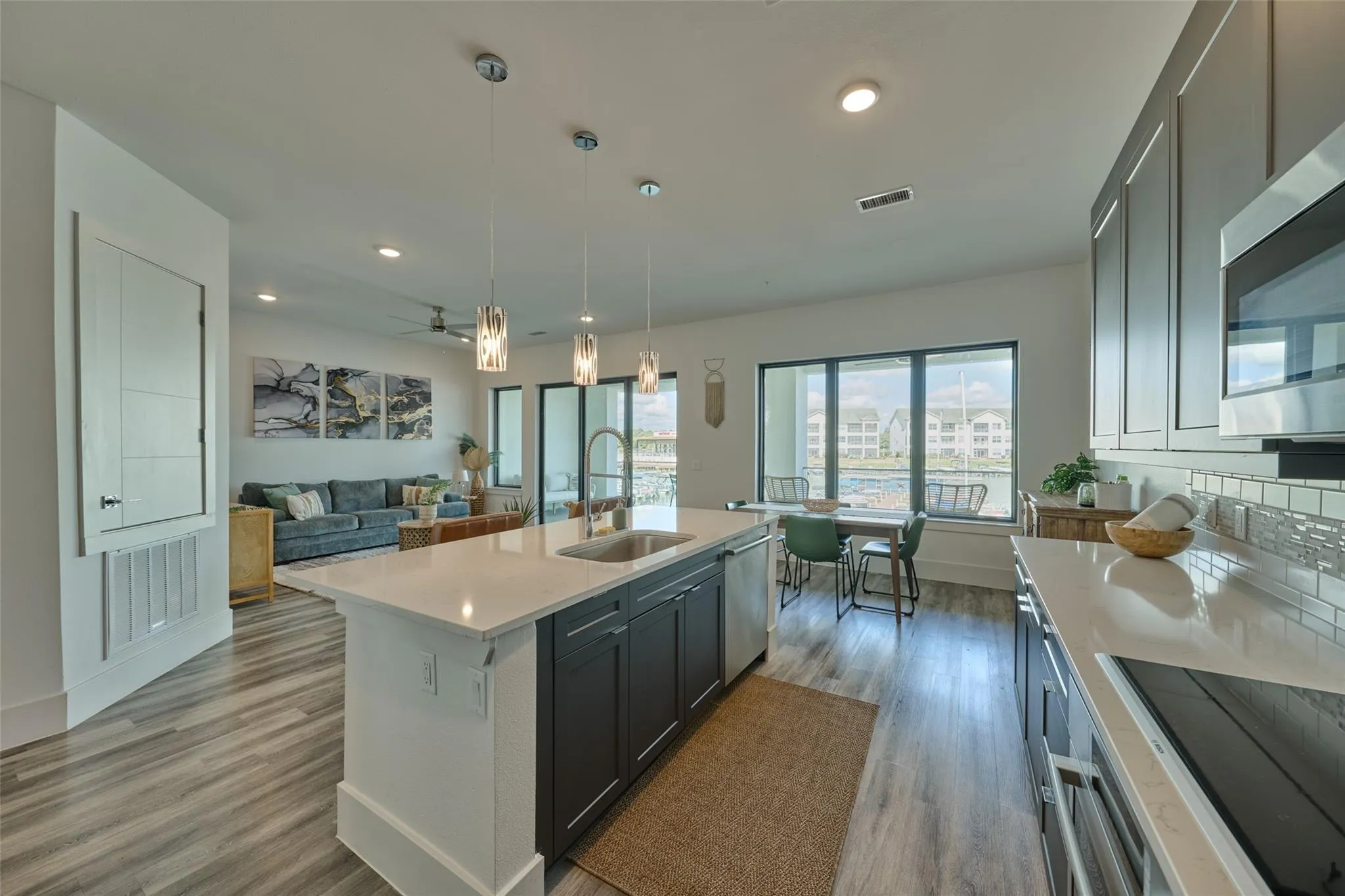 199 Waterpoint Court-104