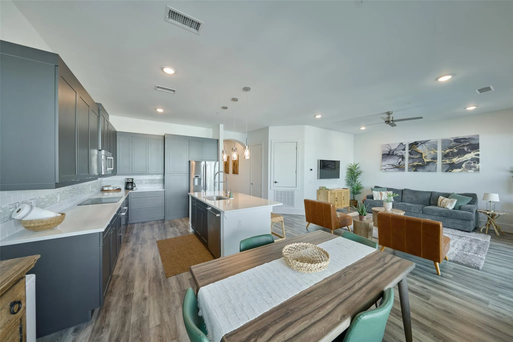 199 Waterpoint Court-104