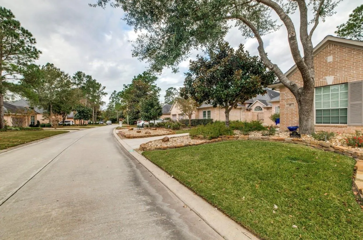 27 Rockledge Drive
