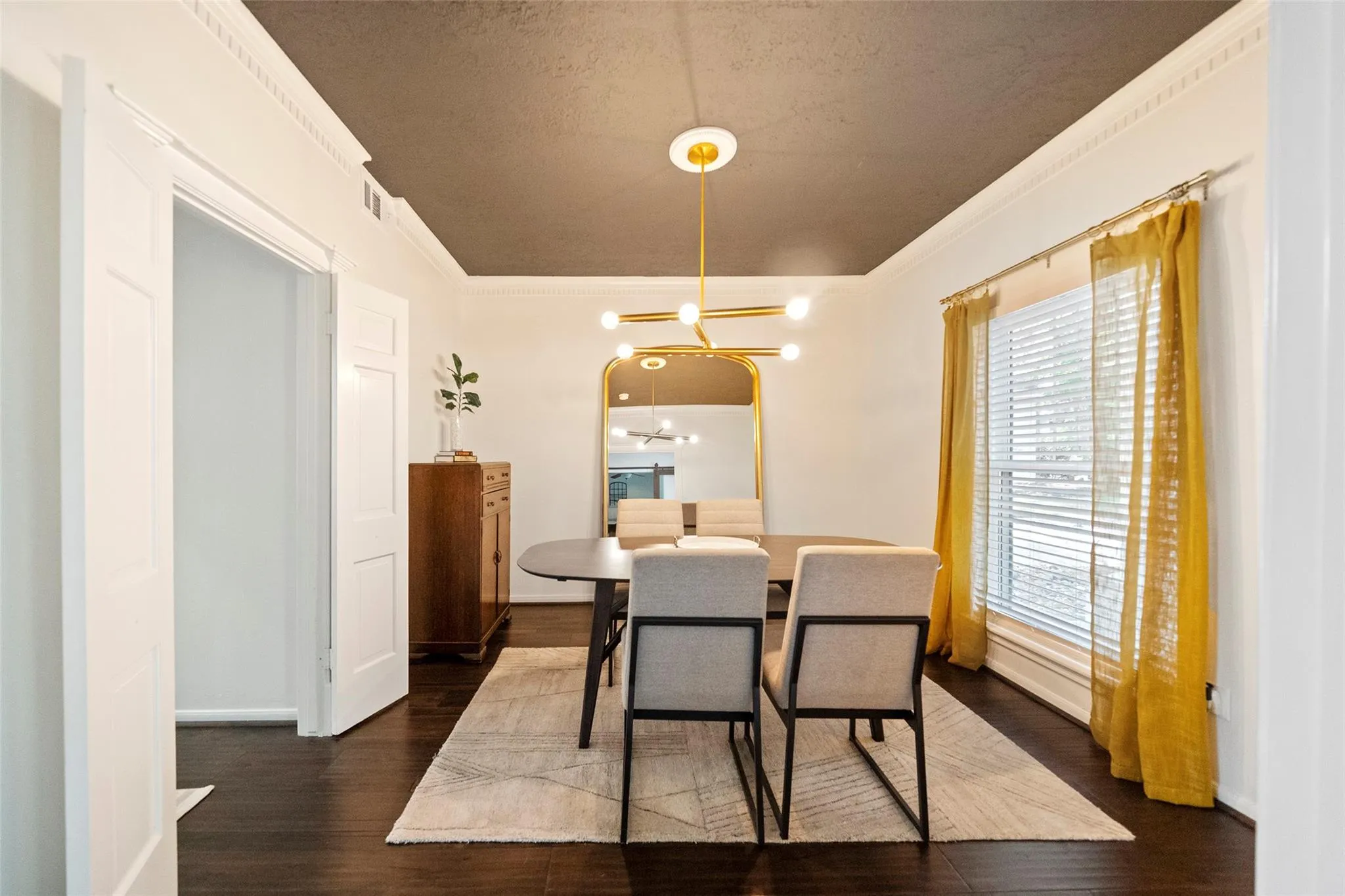 2811 Crossvine Circle