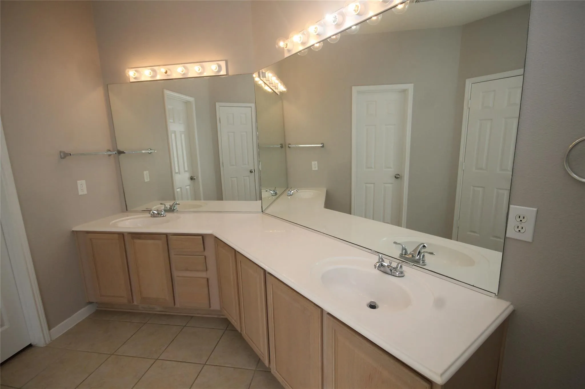 3234 Nickwill Way
