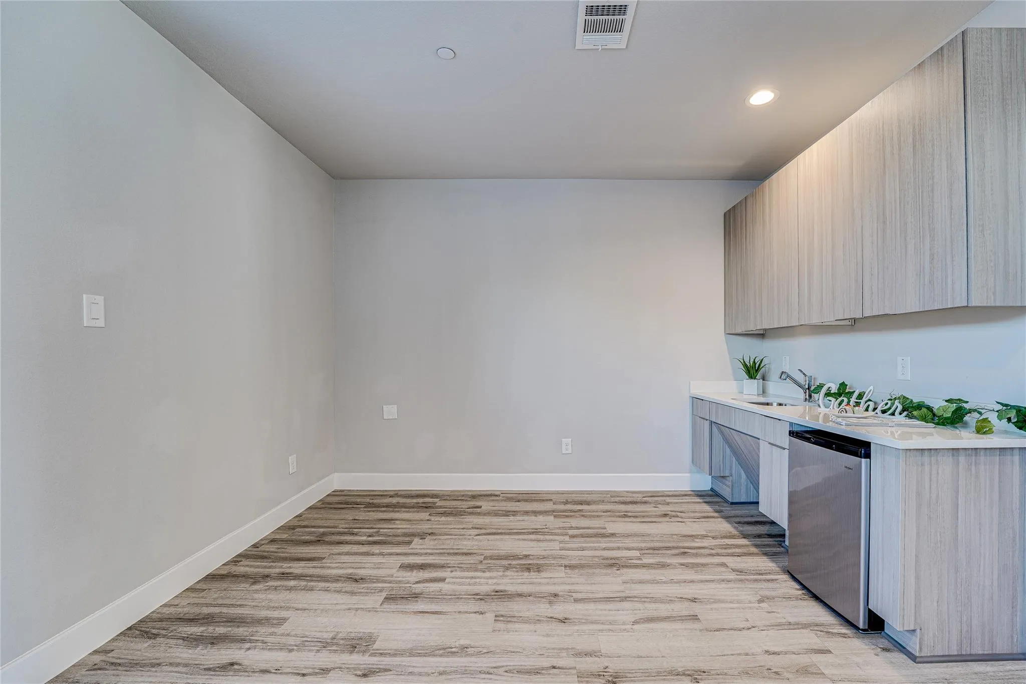 389 N Centro Circle