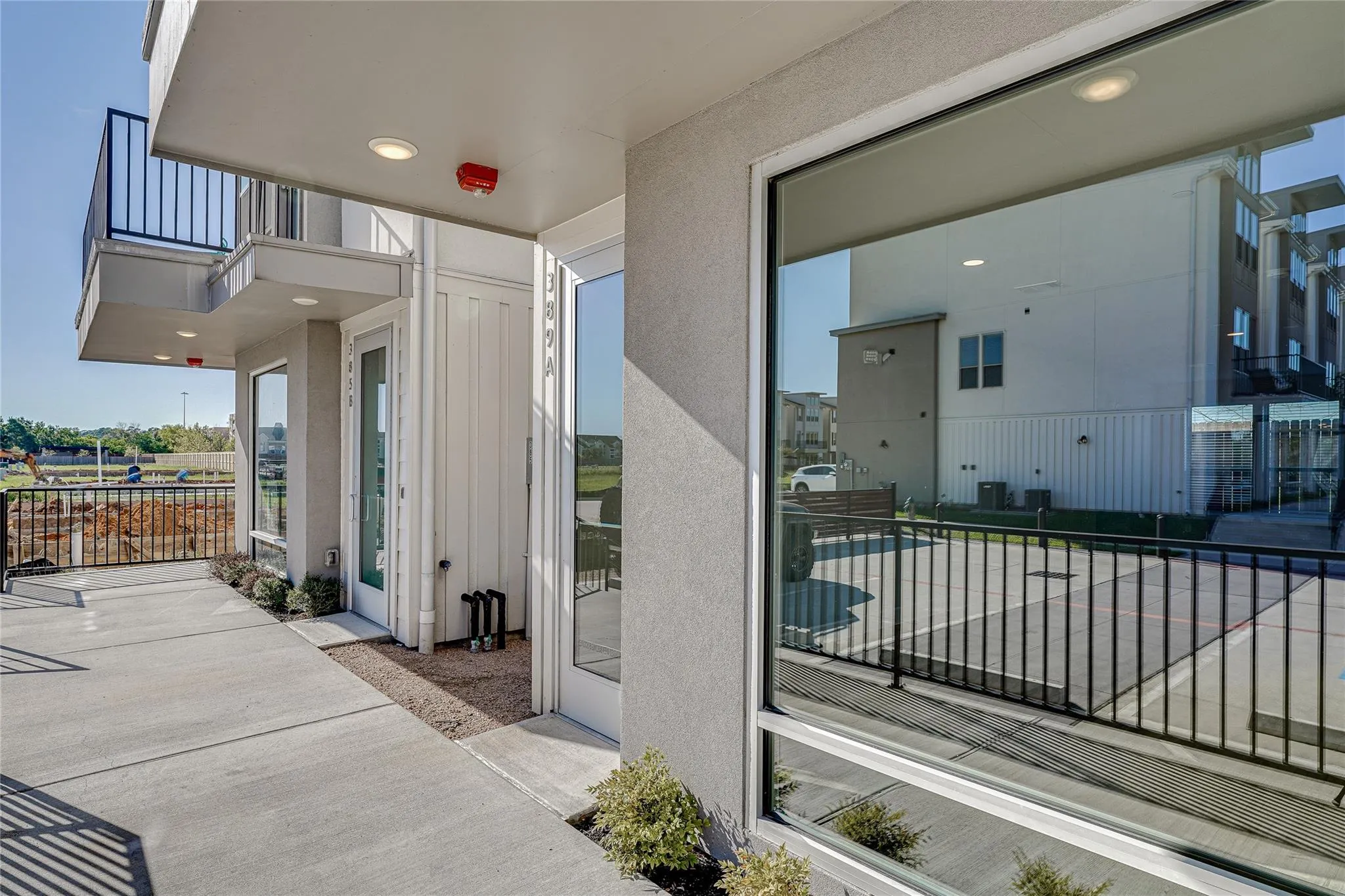 389 N Centro Circle