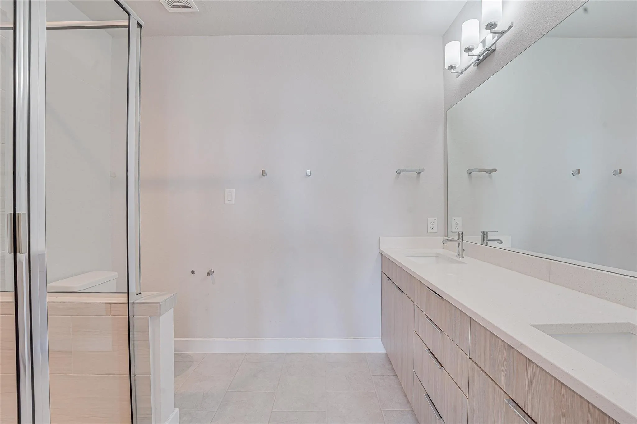 389 N Centro Circle