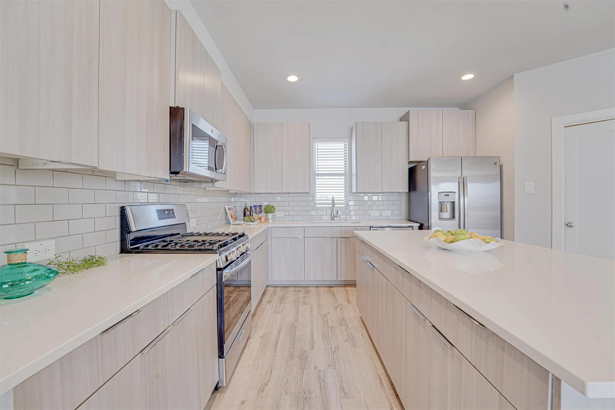 389 N Centro Circle