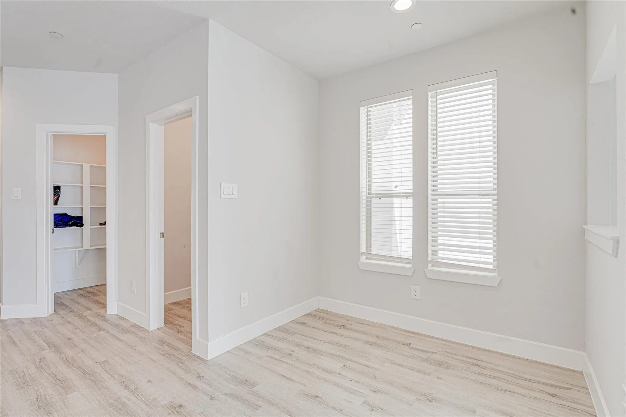 389 N Centro Circle