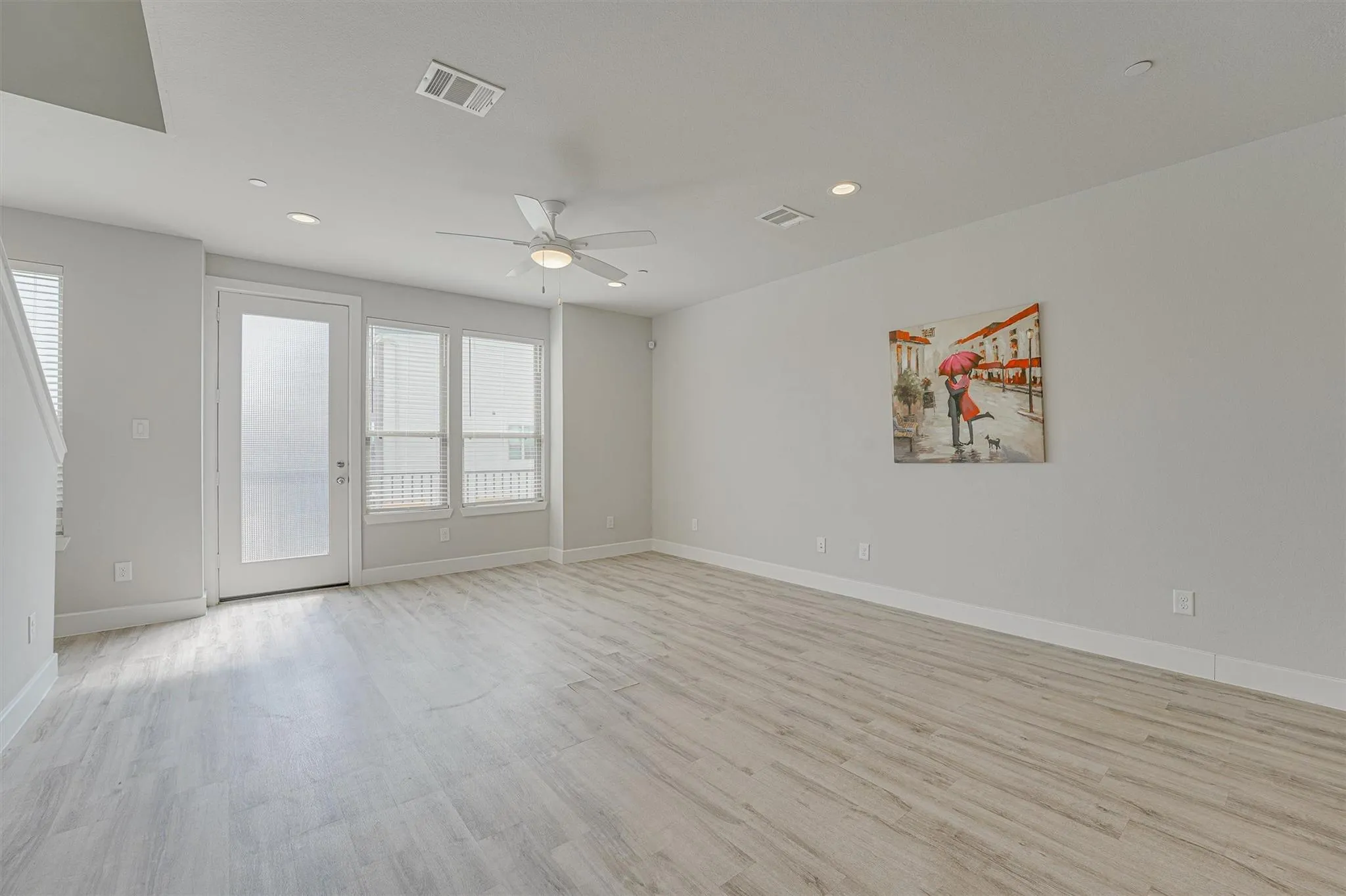 389 N Centro Circle