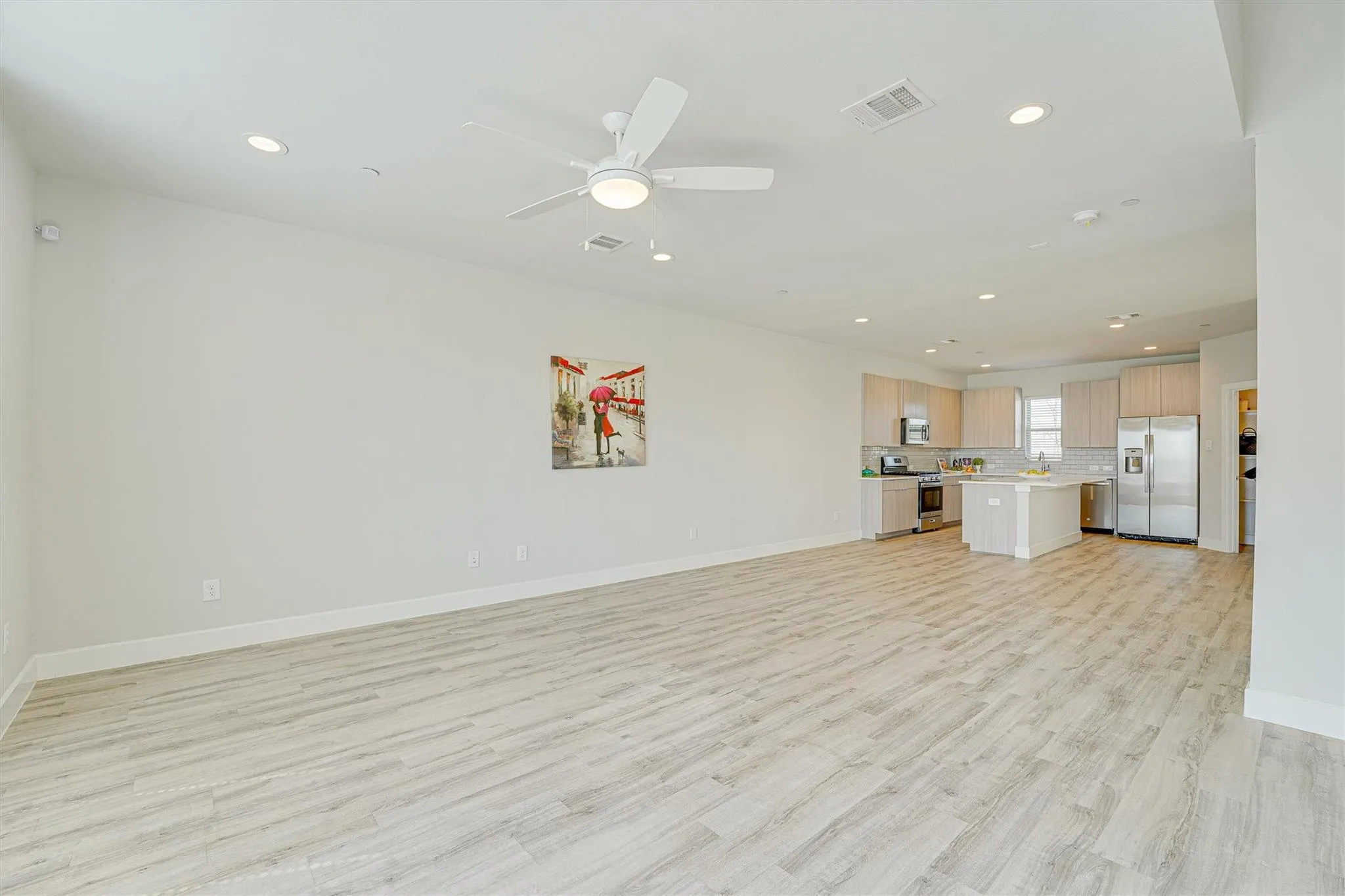 389 N Centro Circle