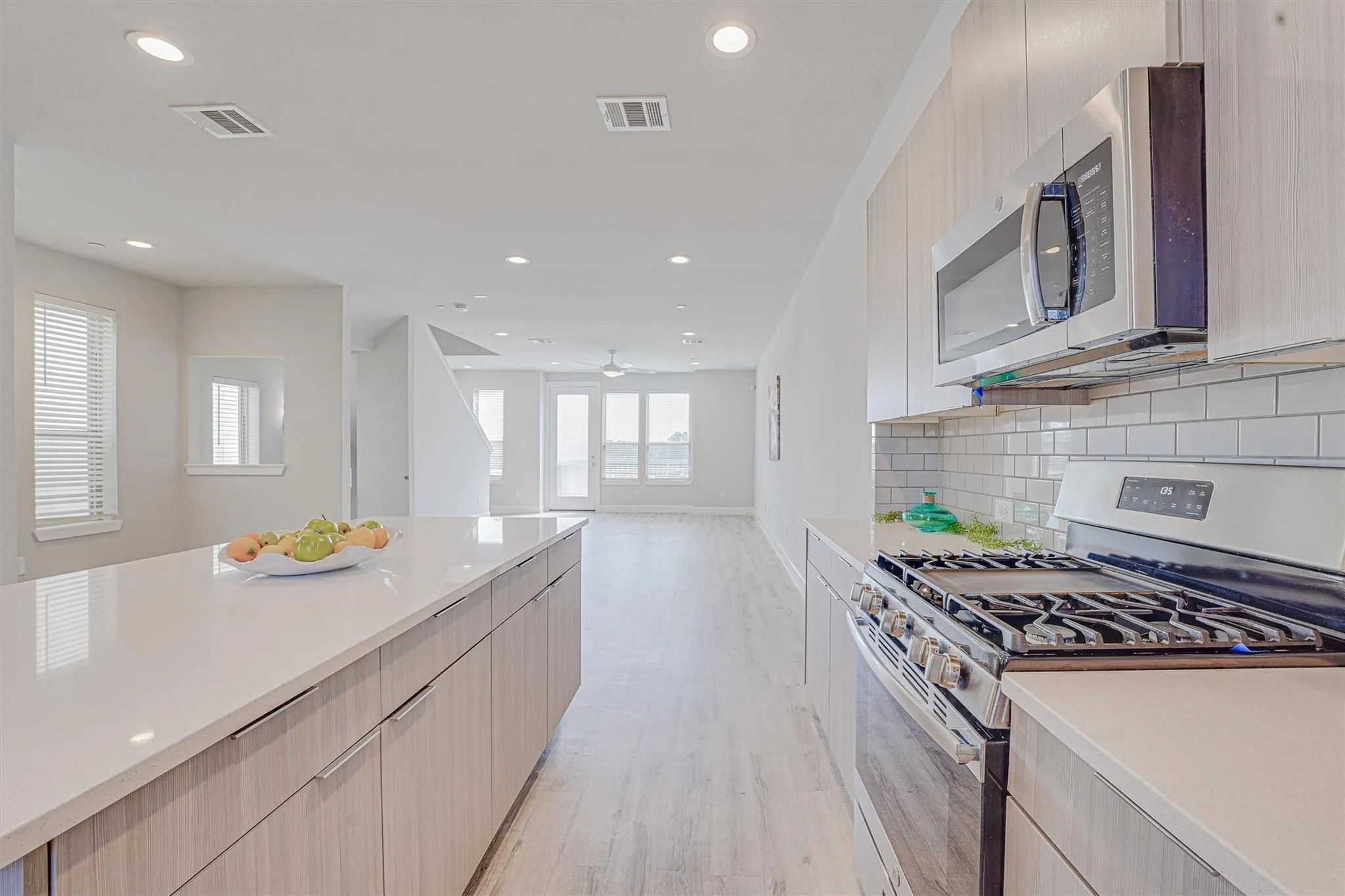 389 N Centro Circle