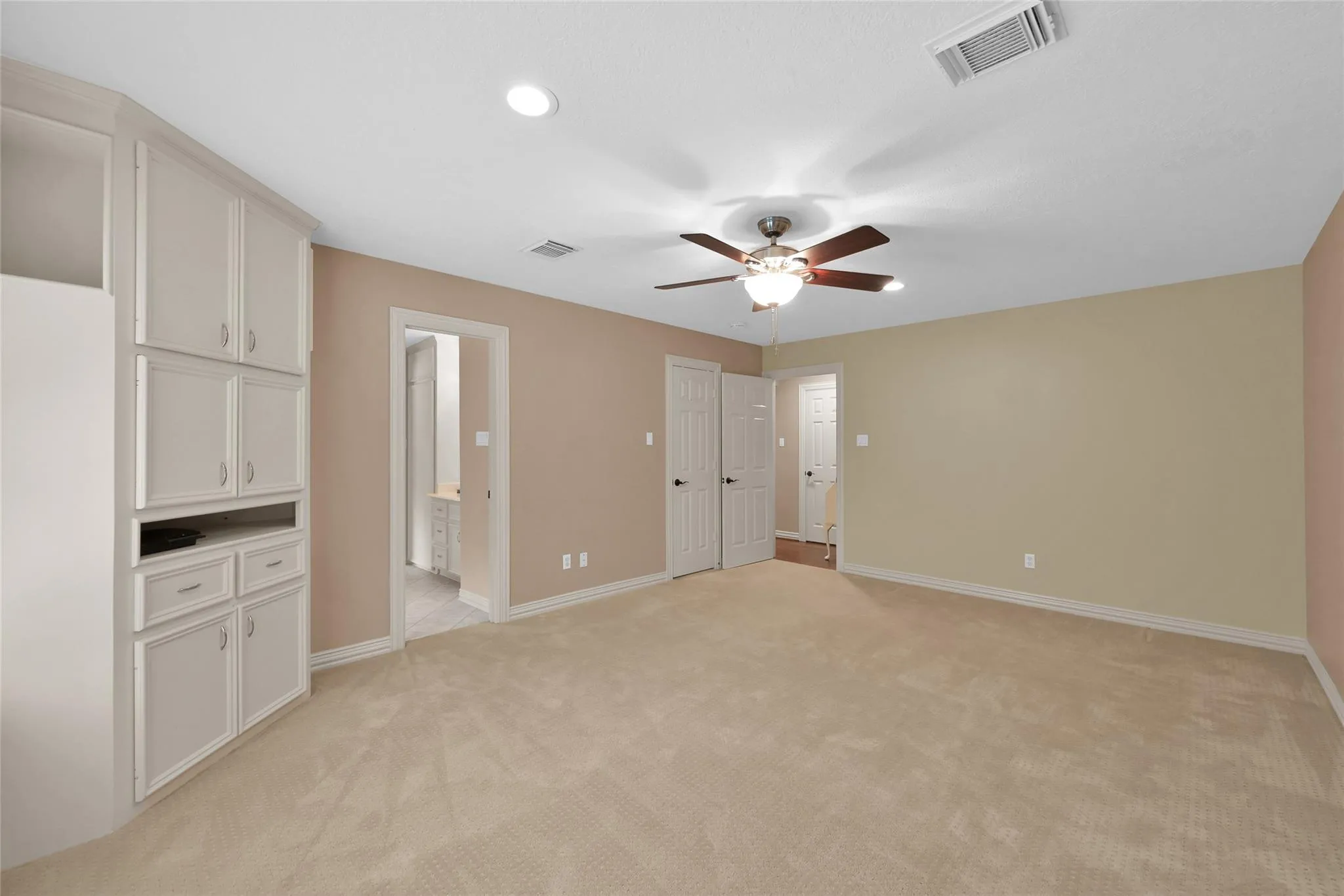 6207 Fieldwood Lane