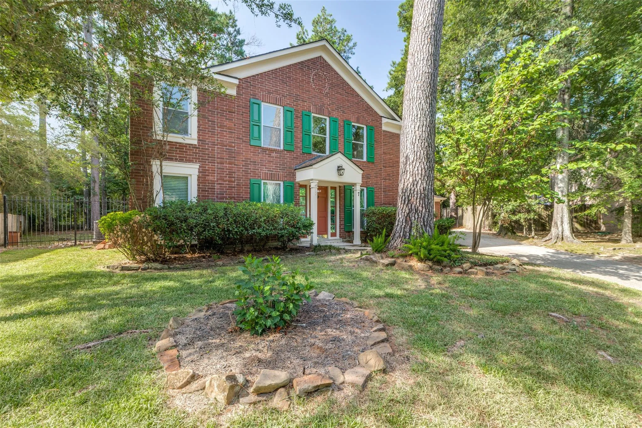 7 White Bark Place
