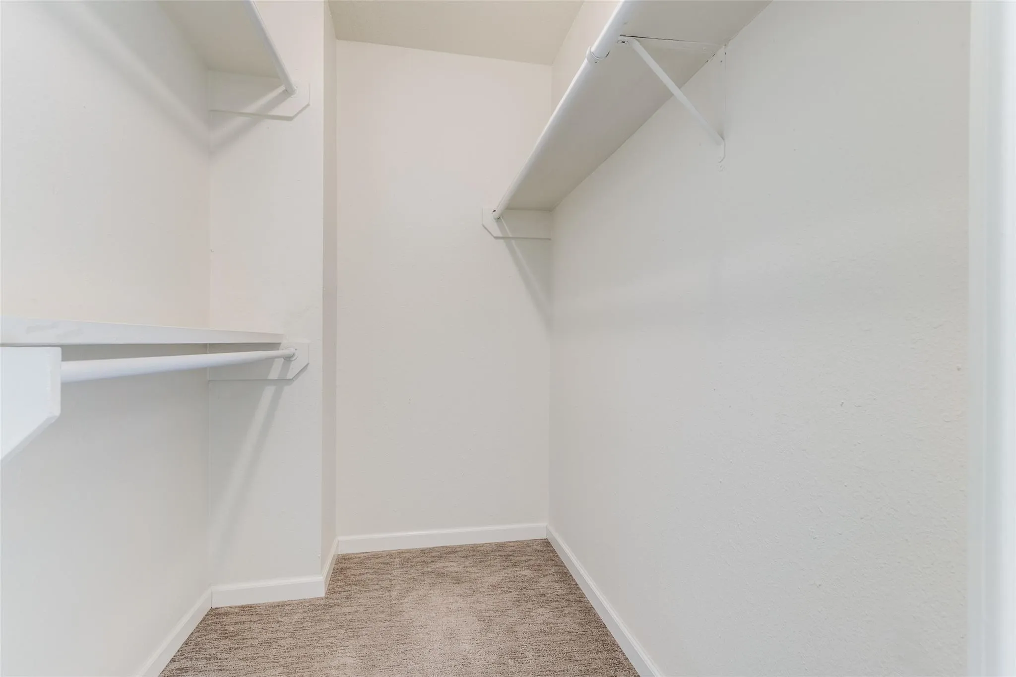 7 White Bark Place