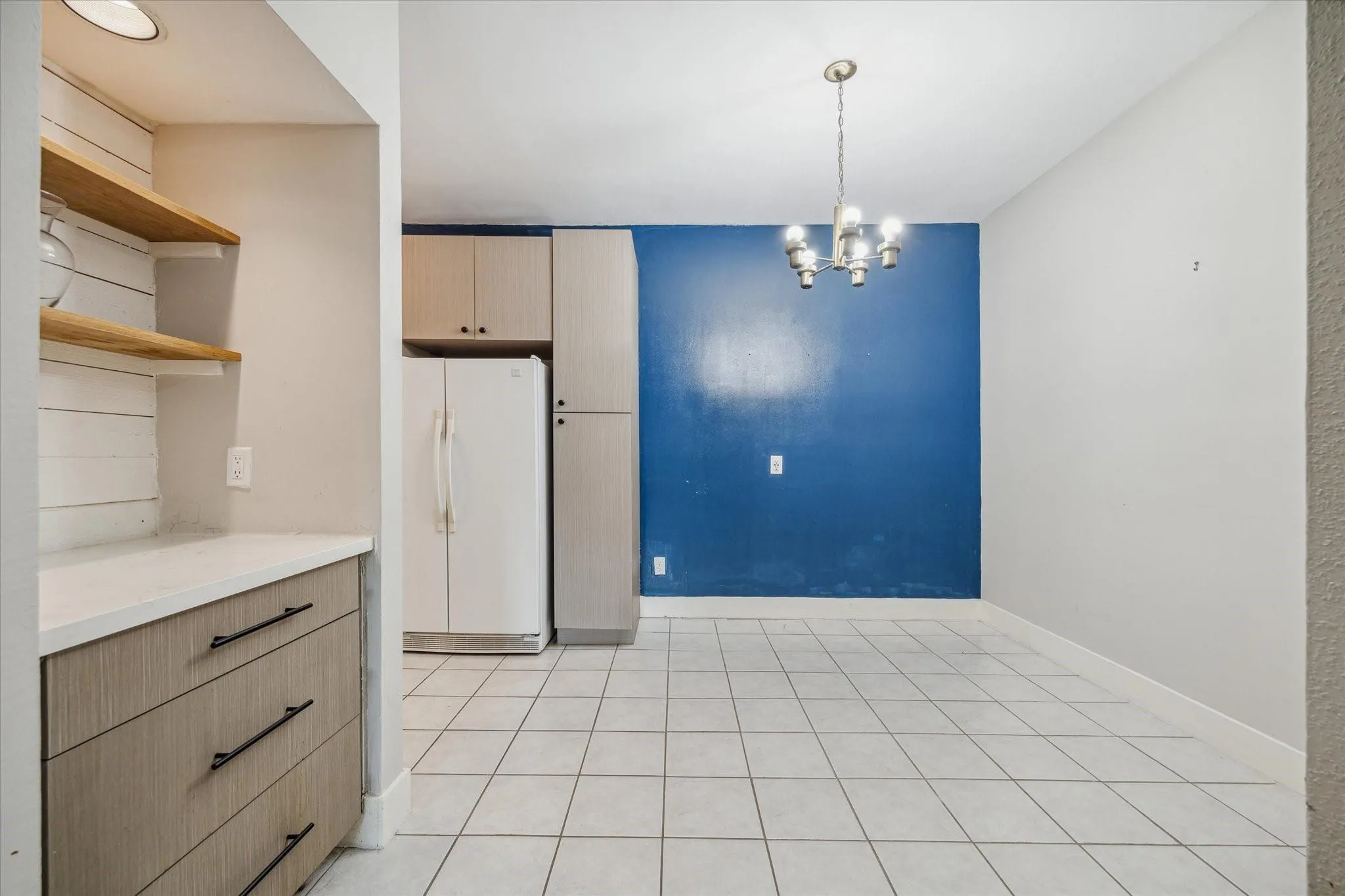 8100 Cambridge Street-125