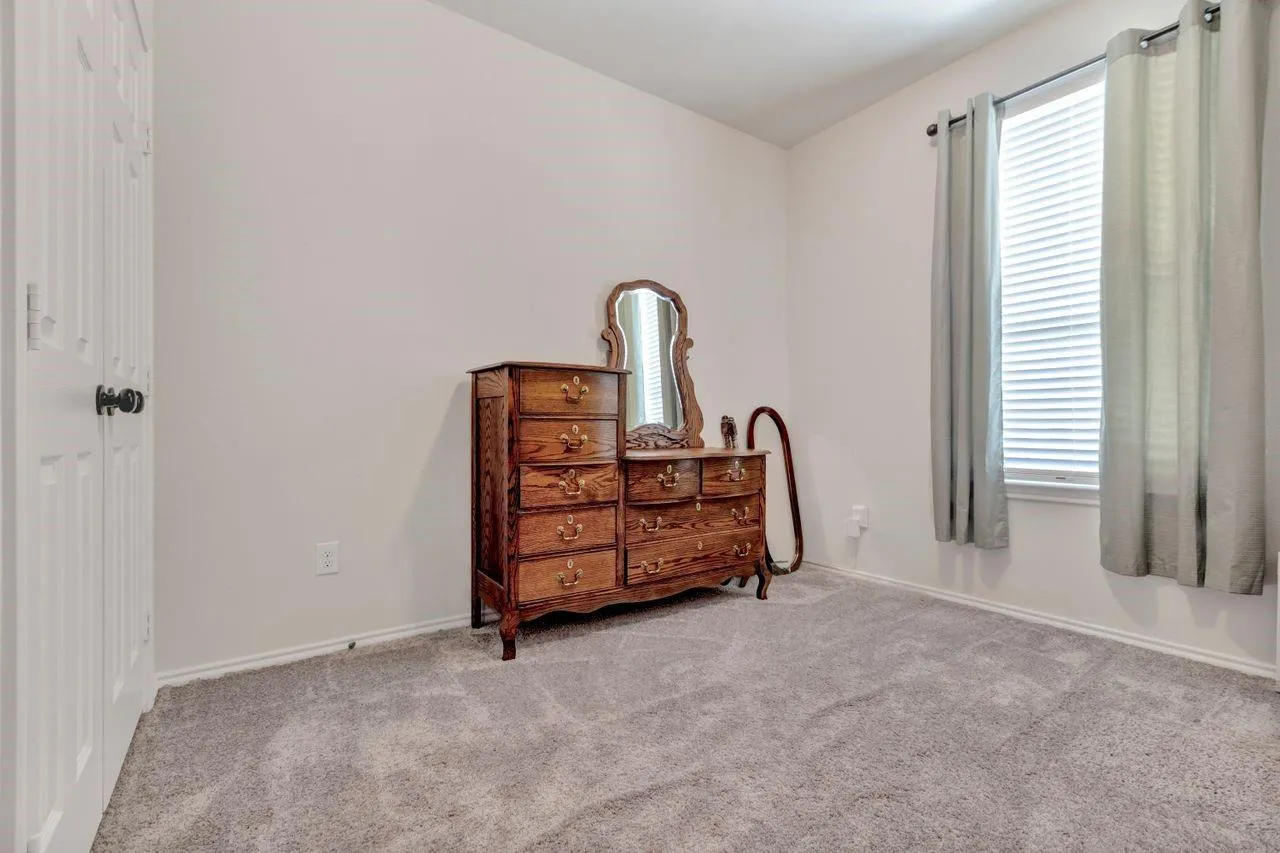 8608 Hollyoaks Creek Lane