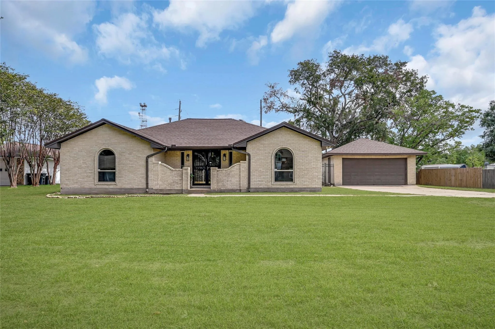 2602 Fortuna Dr