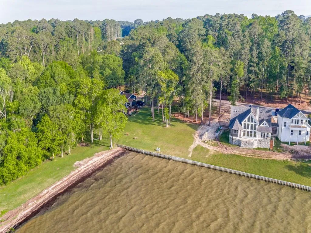 TBD Lakeshore Drive